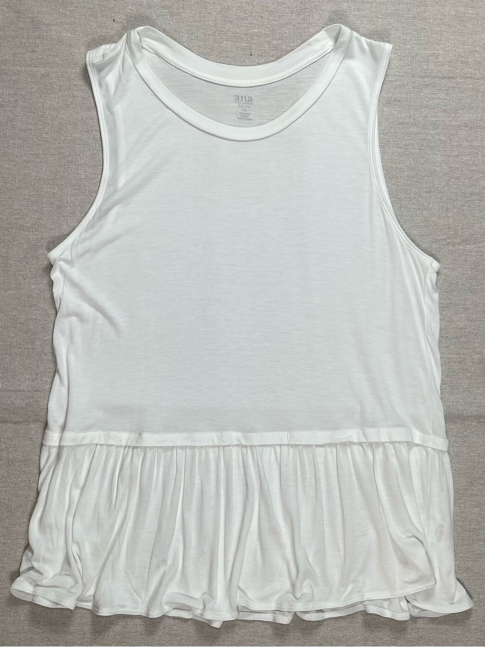 a.n.a. A New Approach | Petite White Sleeveless Ruffle Peplum Top | PXL